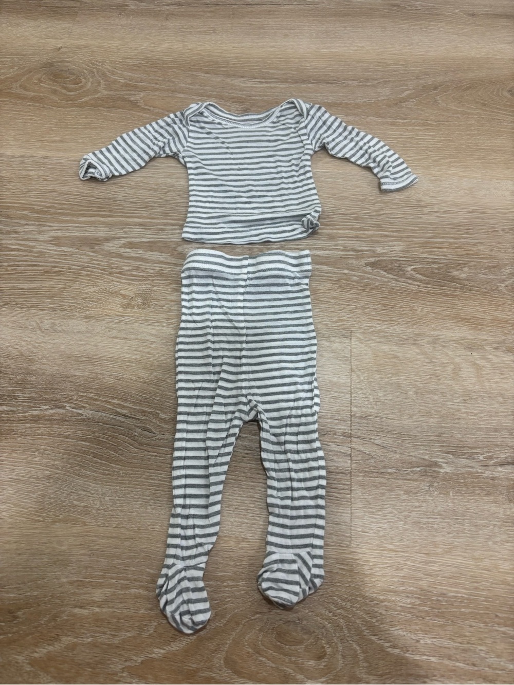 Solly Baby 0-3 Month Outfit